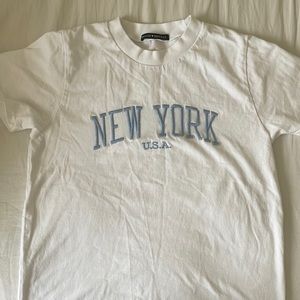 Brandy Melville New York baby tee